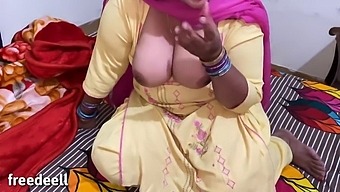 Indian Boy And Pakistani Mature Woman Engage In Sexual Activity