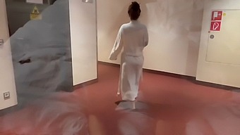 Intense Oral Sex With A Stunning Stranger In A Hotel Spa